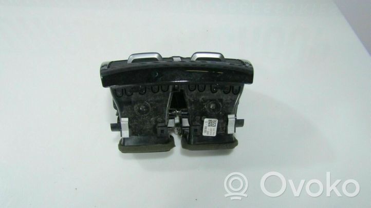 BMW 5 G30 G31 Copertura griglia di ventilazione cruscotto R01110