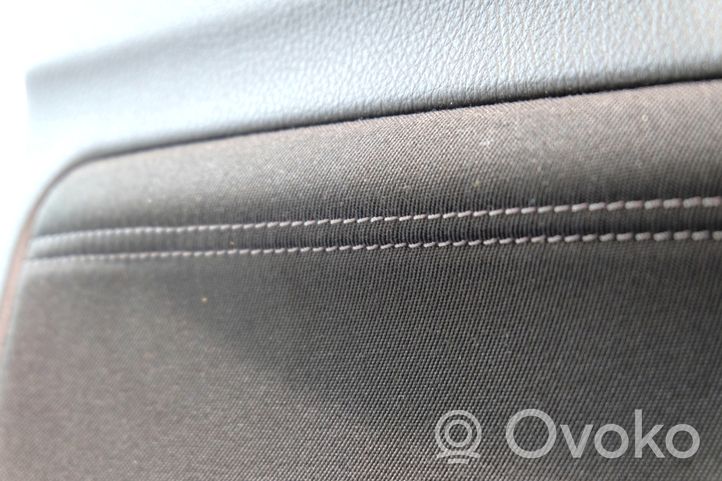 BMW 1 F20 F21 Etuoven verhoilu (käytetyt) 007627