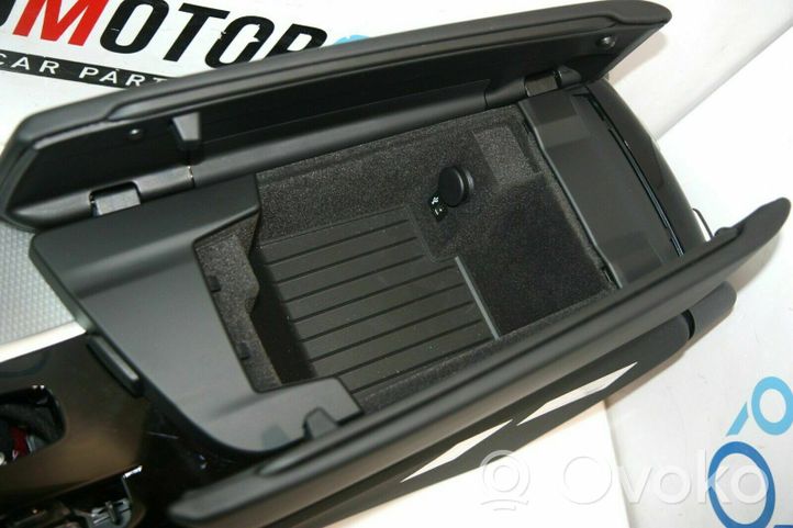 BMW 5 G30 G31 Center console 016666