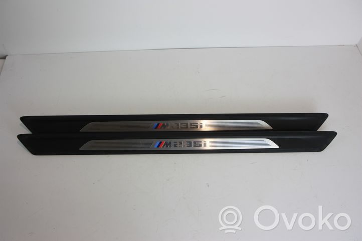 BMW 2 F22 F23 Etuoven kynnyksen suojalista 018978