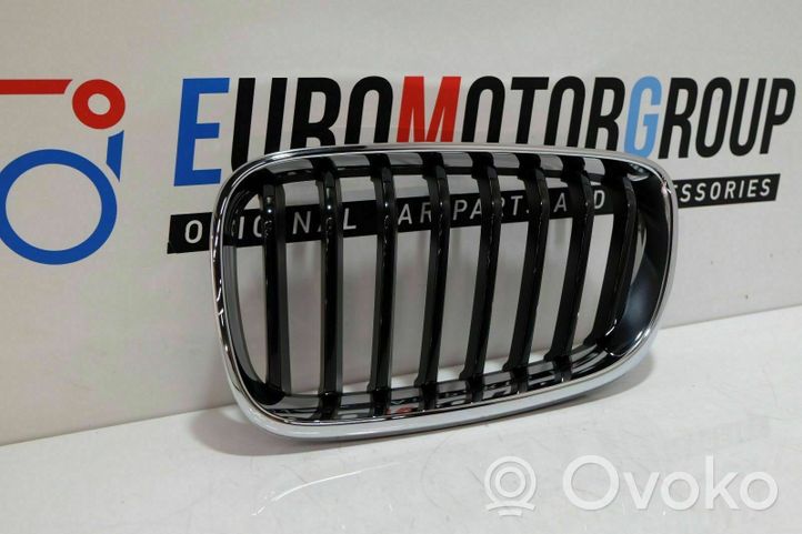 BMW 2 F22 F23 Grille calandre supérieure de pare-chocs avant 002060