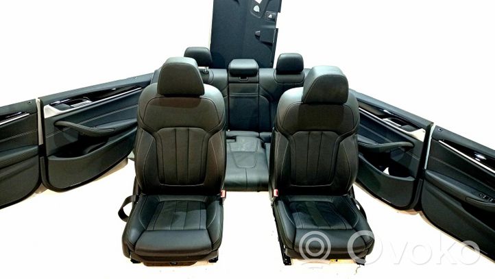 BMW 5 G30 G31 Seat set 022507