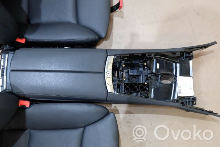 BMW 7 F01 F02 F03 F04 Sėdynių komplektas J00528