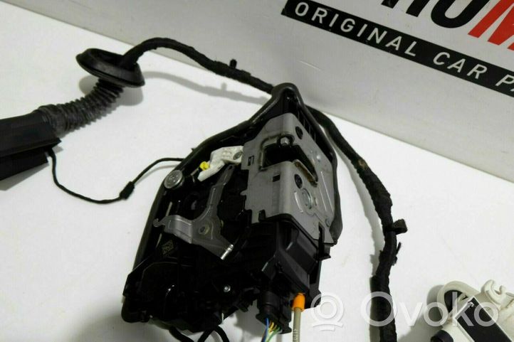 BMW X5 F15 Serratura portiera anteriore 005597