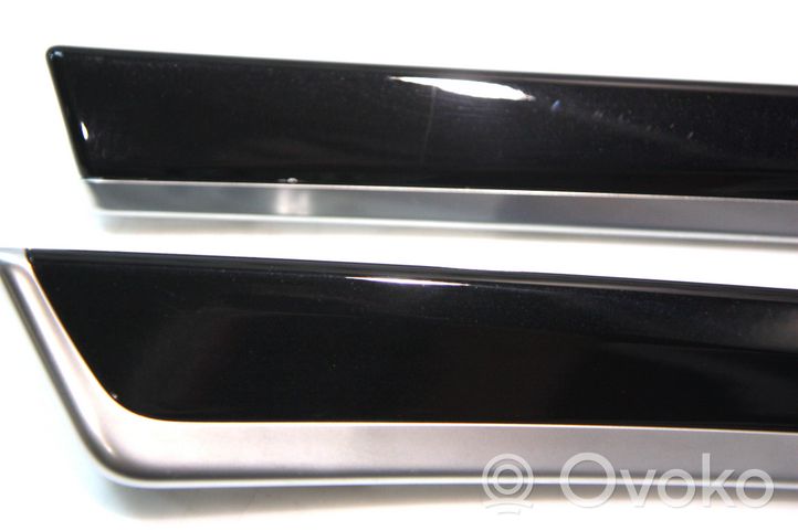 BMW 5 F10 F11 Barra di rivestimento della portiera anteriore 016201