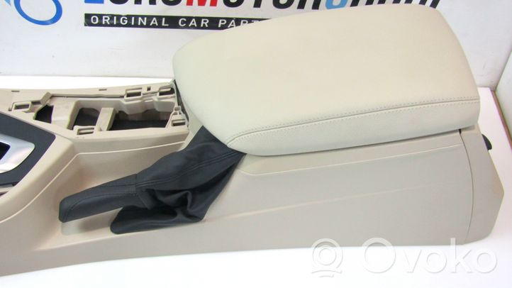 BMW 2 F22 F23 Center console 014642