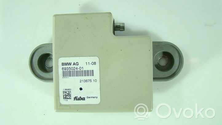 BMW 1 E82 E88 Amplificateur d'antenne R00322