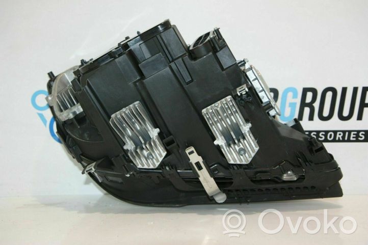 BMW 7 F01 F02 F03 F04 Lampa przednia K003399