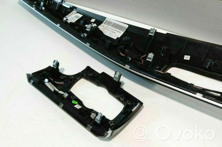 BMW 5 GT F07 Rivestimento del vano portaoggetti del cruscotto 005089