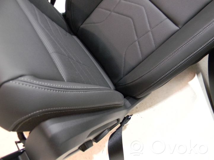 BMW X1 U11 Fotele / Kanapa / Komplet C01316