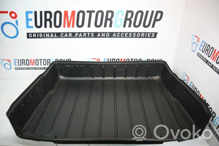 BMW 5 GT F07 Doublure de coffre arrière, tapis de sol 013668