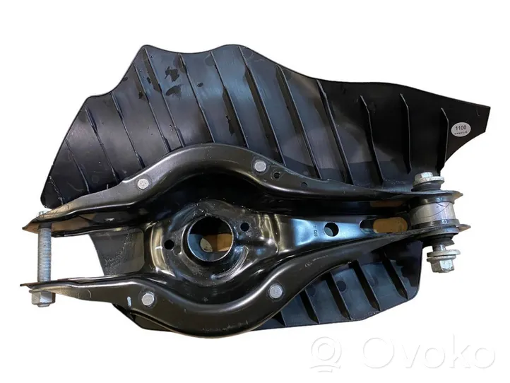 BMW 2 F22 F23 Brazo de suspensión/horquilla superior trasero 6867540