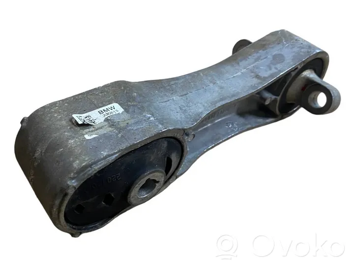 BMW 2 F46 Supporto di montaggio del motore 6885788