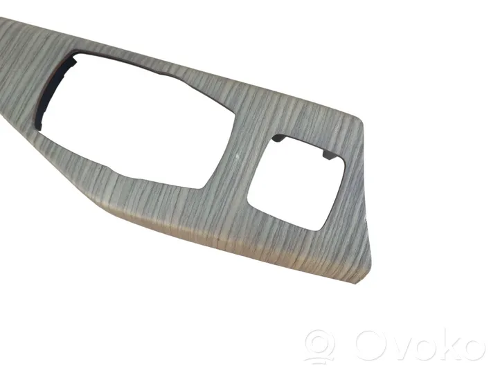 BMW 2 F22 F23 Inserti decorativi cornice della consolle centrale 028982