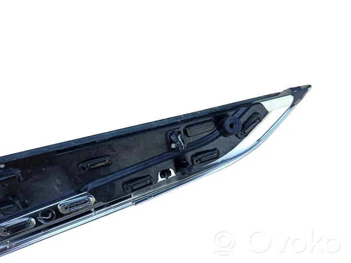 BMW X5 F15 Apdaila priekinių durų (moldingas) 029067
