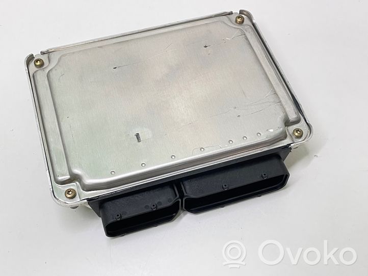 Audi A4 S4 B6 8E 8H Calculateur moteur ECU 8E0909559H