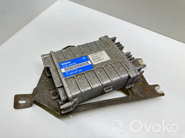 Volkswagen PASSAT B3 Moottorin ohjainlaite/moduuli 8A0907404