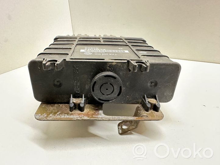 Volkswagen Golf III Calculateur moteur ECU 1H0907311L