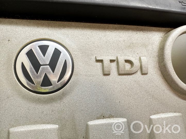 Volkswagen Jetta V Couvercle cache moteur 03G103925G