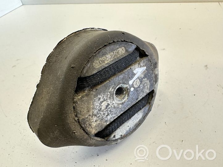 Audi A6 S6 C6 4F Pagalvė pavarų dėžės 4B0399151M