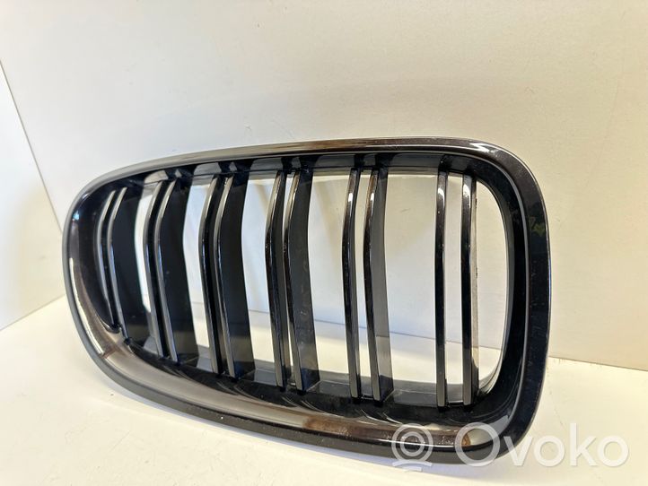 BMW 5 F10 F11 Grille de calandre avant 19297810