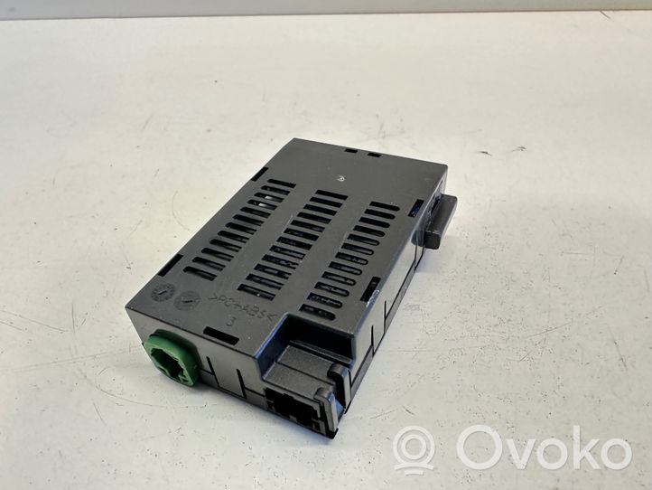 Volkswagen T-Roc USB-pistokeliitin 2G6035736