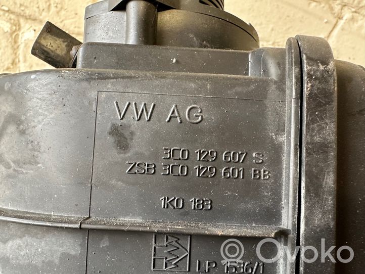 Volkswagen PASSAT B6 Boîtier de filtre à air 3C0129607S