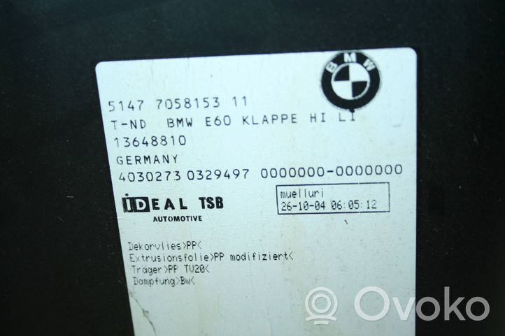 BMW 5 E60 E61 Panneau, garniture de coffre latérale 7058153