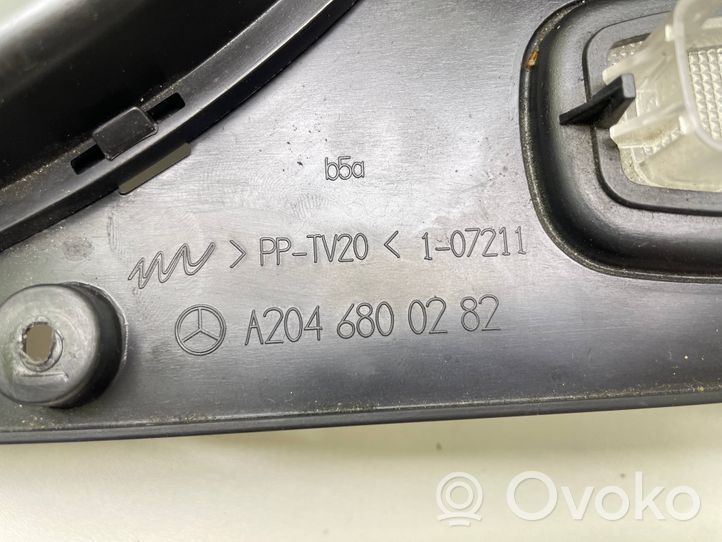 Mercedes-Benz C W204 Kojelaudan alempi verhoilu A2046800282