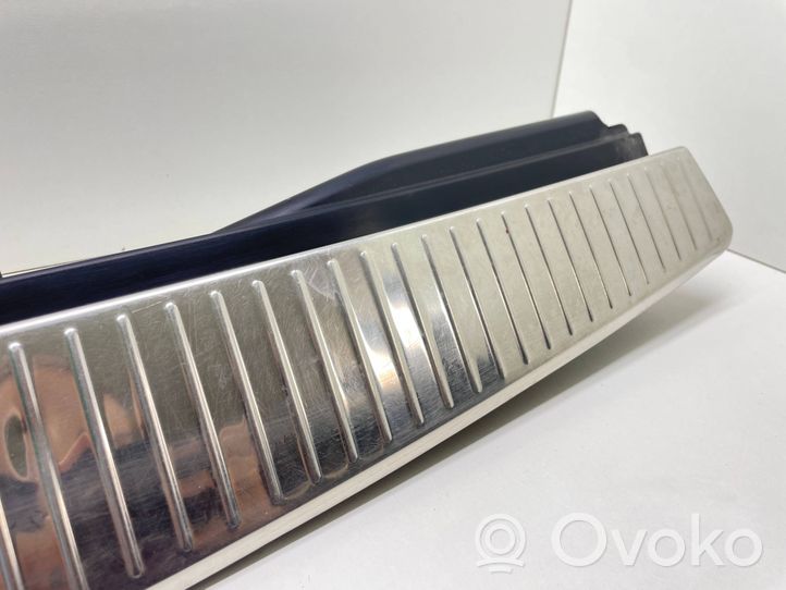 Mercedes-Benz C W204 Rivestimento di protezione sottoporta del bagagliaio/baule A2046460414