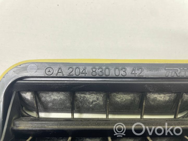 Mercedes-Benz C W204 Évent de pression de quart de panneau A2048300342