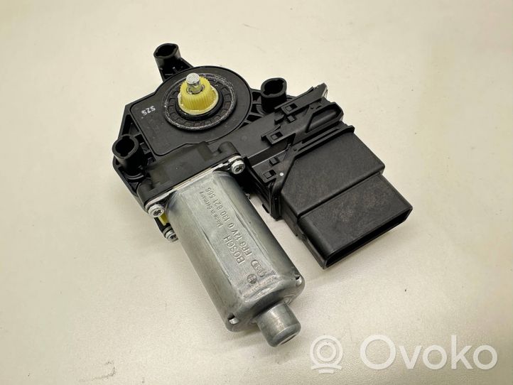 Volkswagen Touran II Front door window regulator motor 5K0959704A