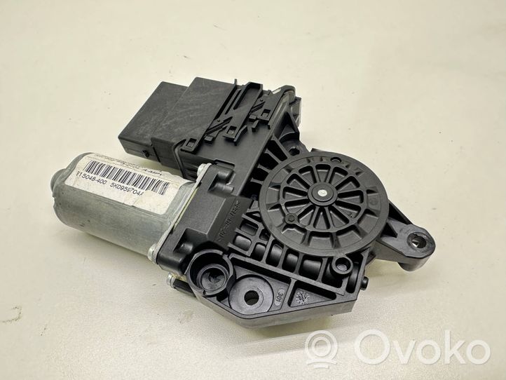 Volkswagen Touran II Front door window regulator motor 5K0959704A