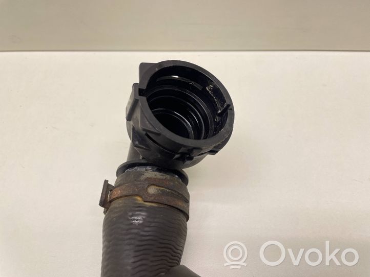 Volkswagen Touran II Engine coolant pipe/hose 1K0122291