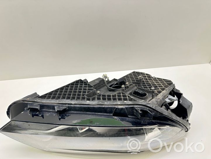 Volkswagen Tiguan Headlight/headlamp 5N1941752B