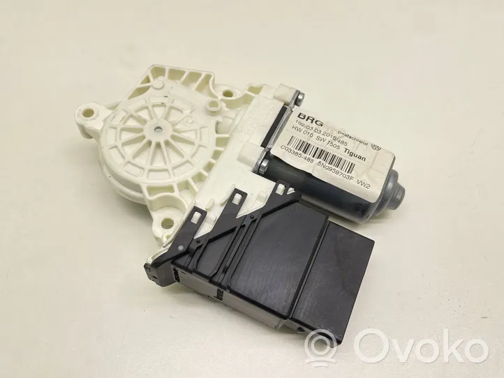 Volkswagen Tiguan Galinis varikliukas langų pakėlėjo 5N0959703F