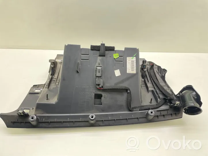 Volvo V50 Glove box 8626141