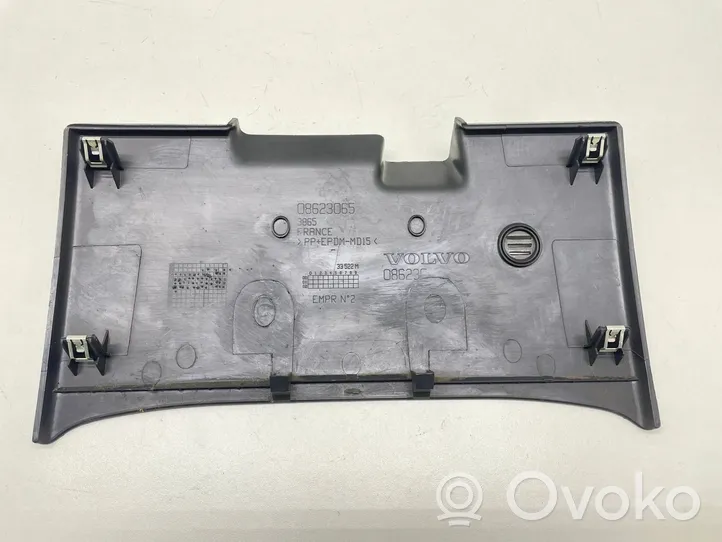 Volvo V50 Dashboard lower bottom trim panel 08623065