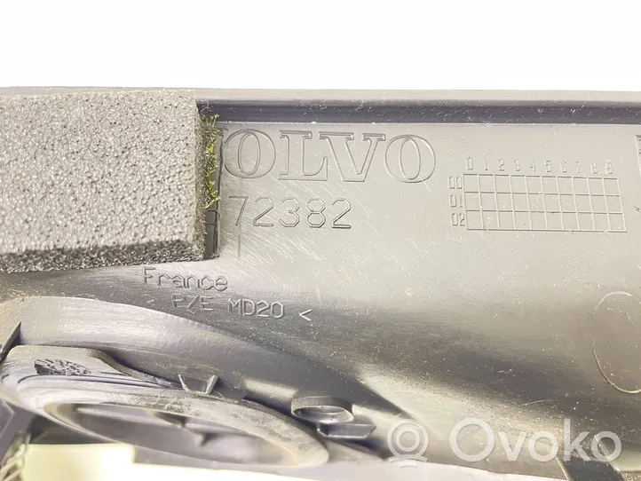 Volvo V50 Boczny element deski rozdzielczej 72382