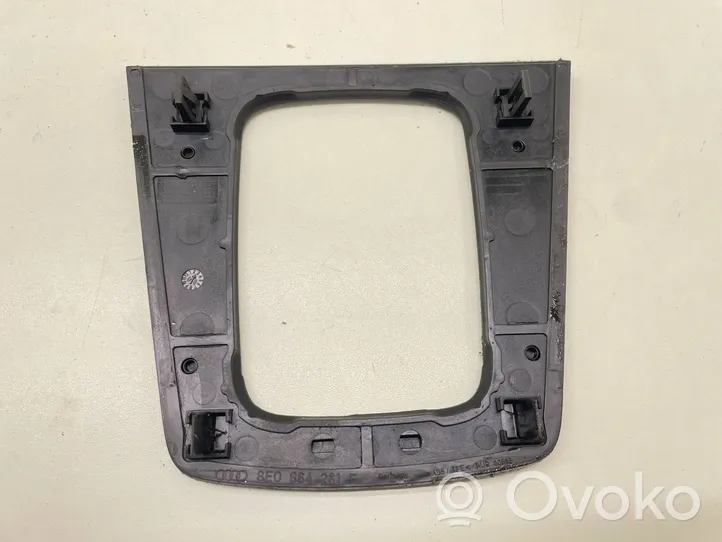 Audi A4 S4 B7 8E 8H Rivestimento in plastica cornice della leva del cambio 8E0864261F