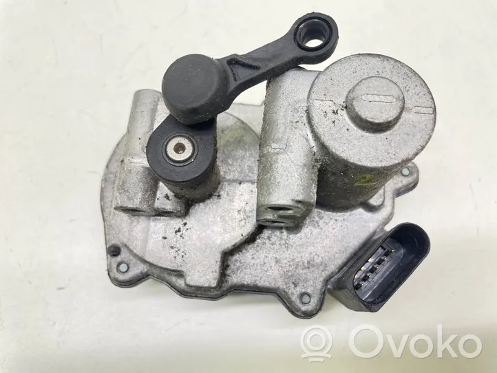 Audi A3 S3 A3 Sportback 8P Attuatore/motore della valvola del collettore di aspirazione 03L129086