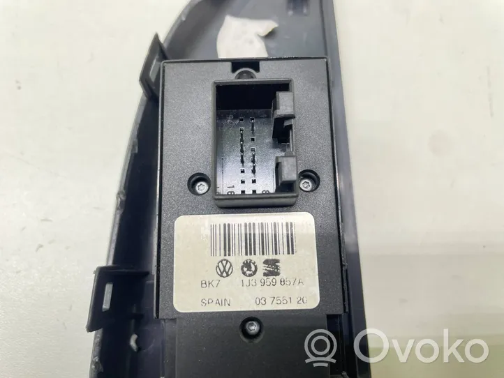 Skoda Fabia Mk2 (5J) Electric window control switch 1J3959857A