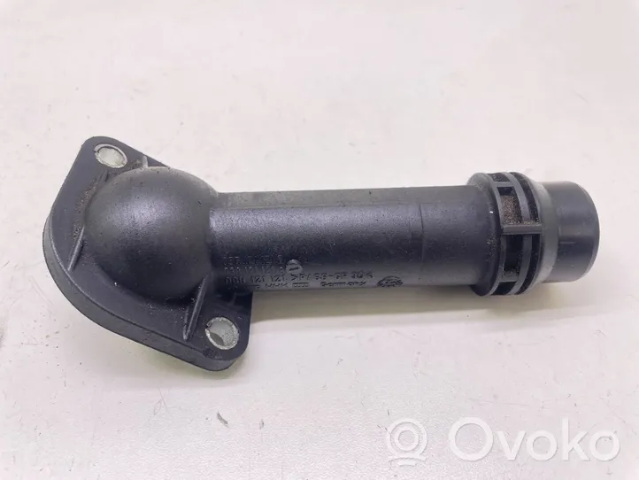 Volkswagen PASSAT B5.5 Tubo flessibile del liquido di raffreddamento del motore 038121121B