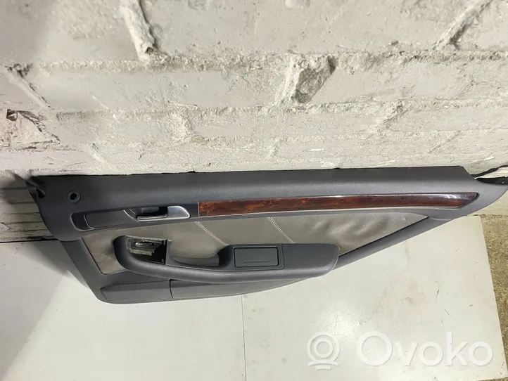 Audi A6 Allroad C5 Rivestimento del pannello della portiera posteriore 4B0863982A