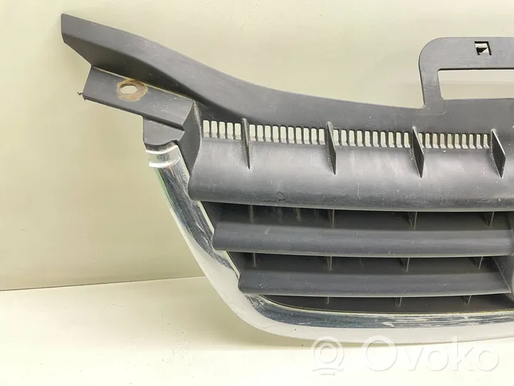 Volkswagen Touran I Front grill 1T0853653