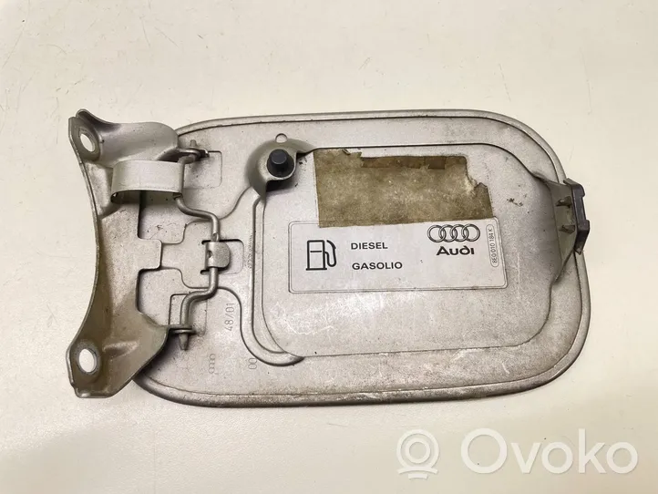 Audi A4 S4 B6 8E 8H Bouchon, volet de trappe de réservoir à carburant 8E0010184K