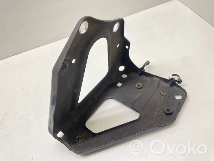 Audi A6 S6 C6 4F Soporte de montaje del guardabarros 4F0821135