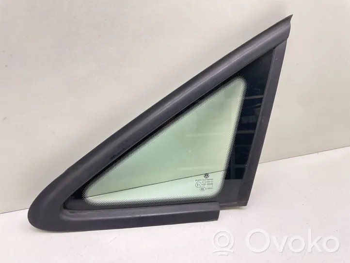 Volkswagen Touran I Front triangle window/glass 1T0845411