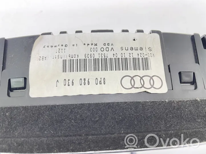 Audi A3 S3 A3 Sportback 8P Speedometer (instrument cluster) 8P0920930J