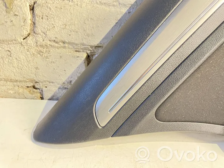 Volkswagen Golf VII Rivestimento del pannello della portiera posteriore 5G4868073